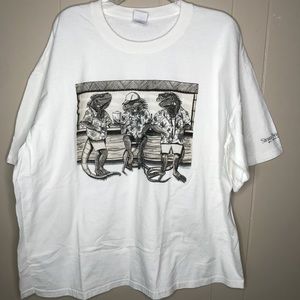 { Retro Vintage} Men’s graphic t